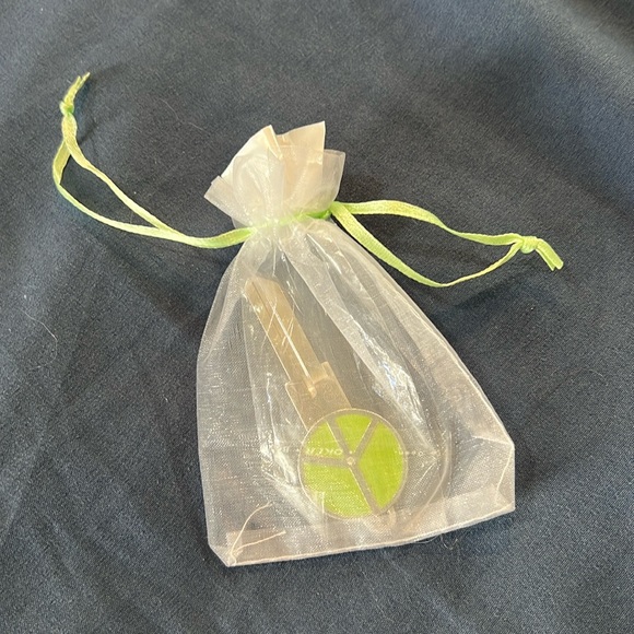 Peace sign key blank. Have it cut. - Picture 1 of 2